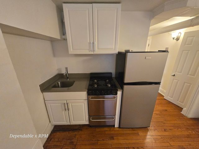 86 Charles St 2, Boston, MA 02114