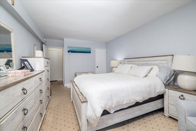 370 W Broadway 5C, Long Beach, NY 11561