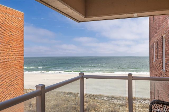 370 W Broadway 5C, Long Beach, NY 11561