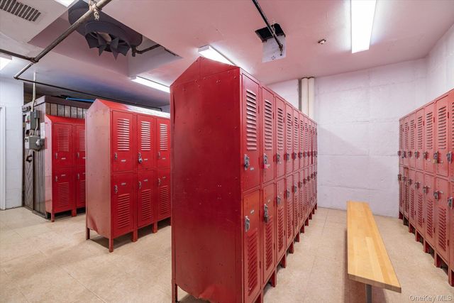 370 W Broadway 5C, Long Beach, NY 11561