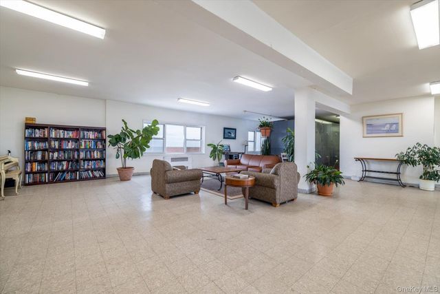 370 W Broadway 5C, Long Beach, NY 11561