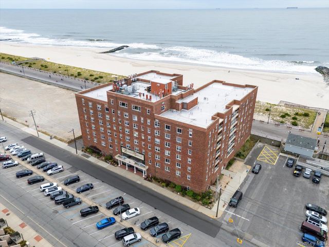 370 W Broadway 5C, Long Beach, NY 11561