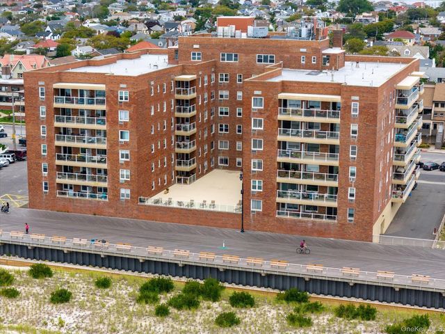 370 W Broadway 5C, Long Beach, NY 11561