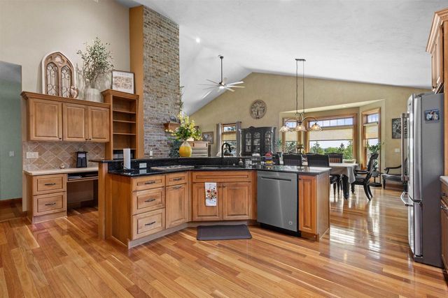N3224 FEATHER RIDGE DRIVE, Appleton, WI 54913