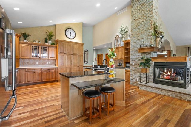 N3224 FEATHER RIDGE DRIVE, Appleton, WI 54913