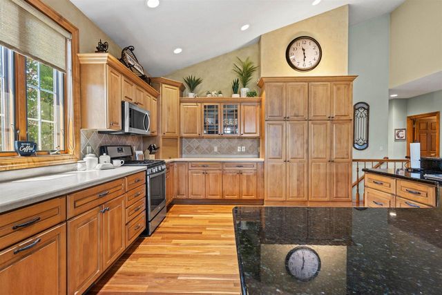 N3224 FEATHER RIDGE DRIVE, Appleton, WI 54913