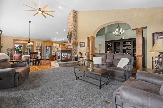 N3224 FEATHER RIDGE DRIVE, Appleton, WI 54913