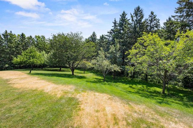 N3224 FEATHER RIDGE DRIVE, Appleton, WI 54913