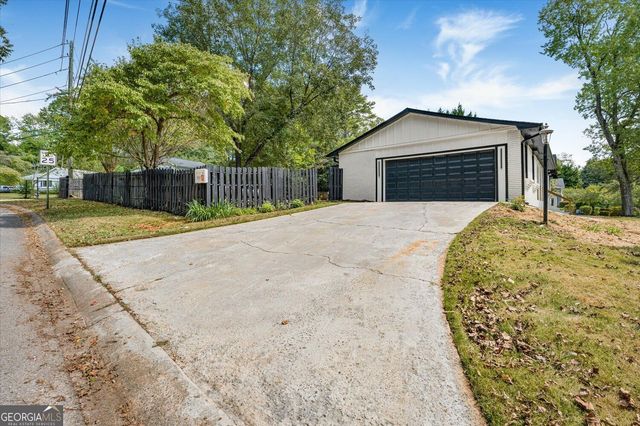 56 Simpson Drive NE, Kennesaw, GA 30144