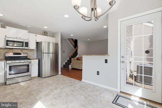 45 HONEY LOCUST LN, Newtown, PA 18940