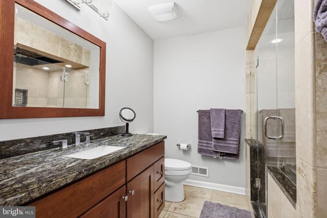 45 HONEY LOCUST LN, Newtown, PA 18940