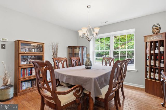 45 HONEY LOCUST LN, Newtown, PA 18940
