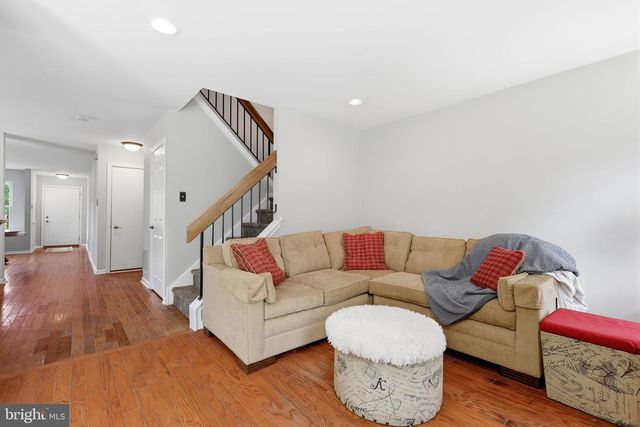 45 HONEY LOCUST LN, Newtown, PA 18940