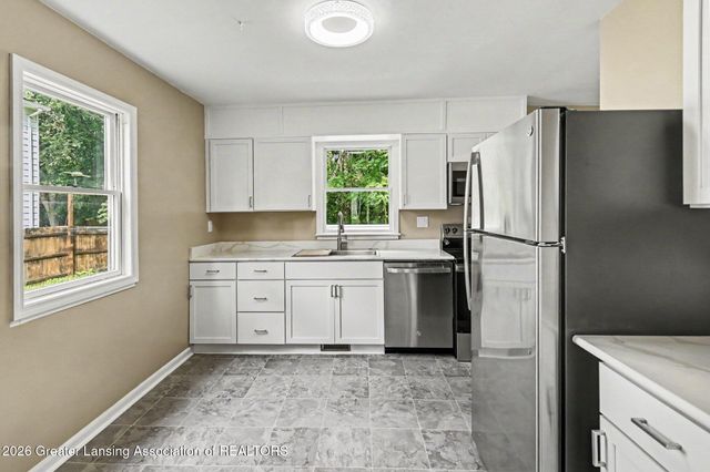 6409 Coulson Court, Lansing, MI 48911