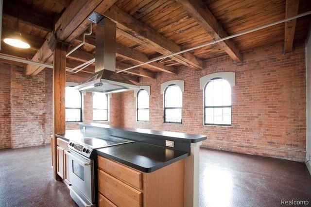 6533 E Jefferson Avenue 322, Detroit, MI 48207