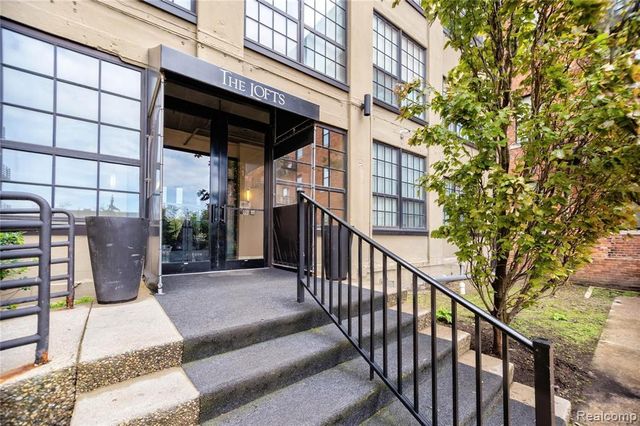 6533 E Jefferson Avenue 322, Detroit, MI 48207