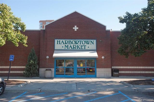 6533 E Jefferson Avenue 322, Detroit, MI 48207