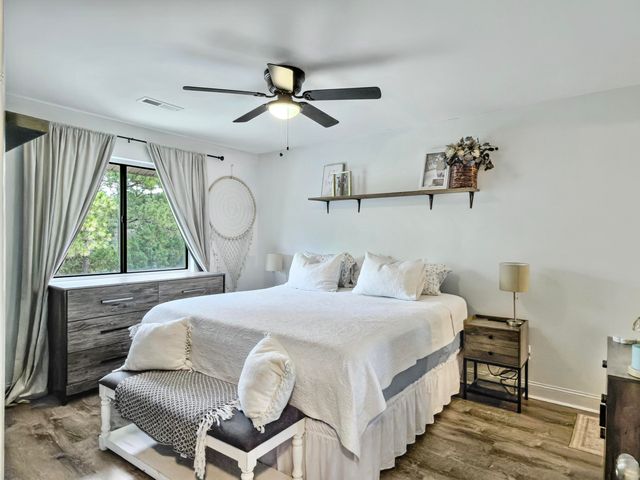 93 Ashley Hall Plantation Road 7, Charleston, SC 29407
