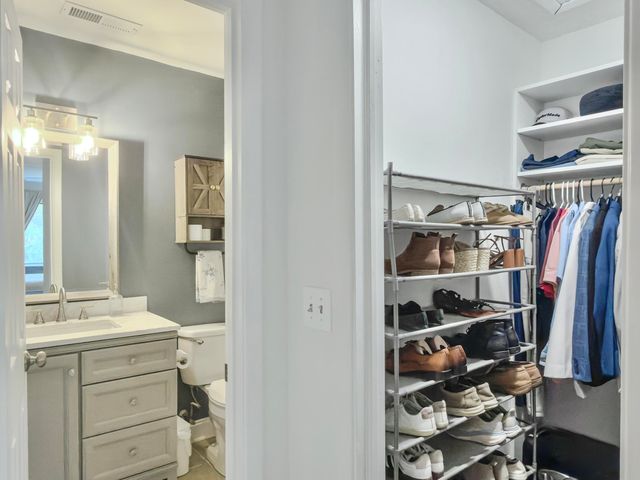 93 Ashley Hall Plantation Road 7, Charleston, SC 29407