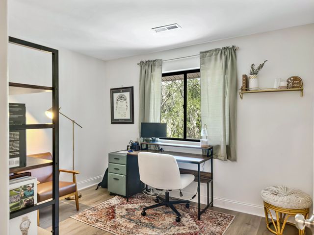 93 Ashley Hall Plantation Road 7, Charleston, SC 29407