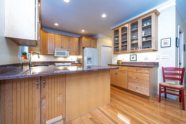 7 Drumlin Road, Stratham, NH 03885