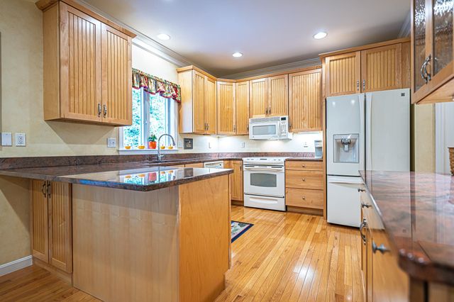 7 Drumlin Road, Stratham, NH 03885