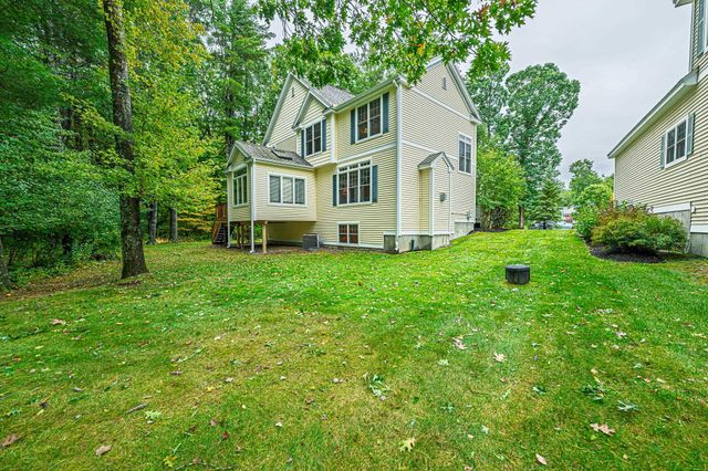 7 Drumlin Road, Stratham, NH 03885