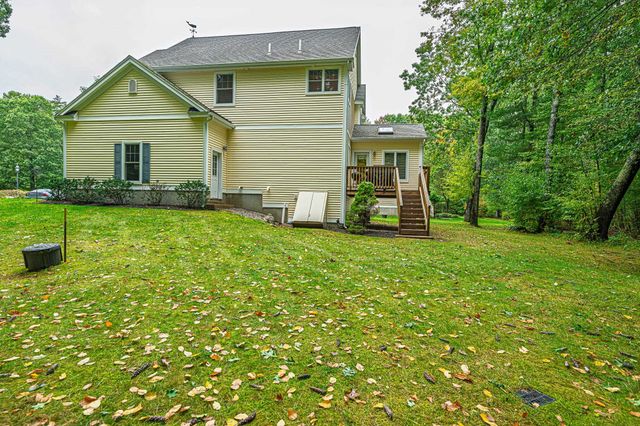 7 Drumlin Road, Stratham, NH 03885