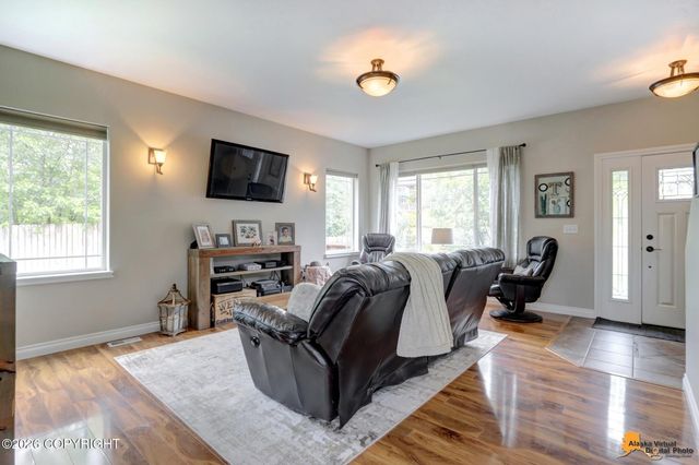 7720 Hacienda Drive, Anchorage, AK 99507