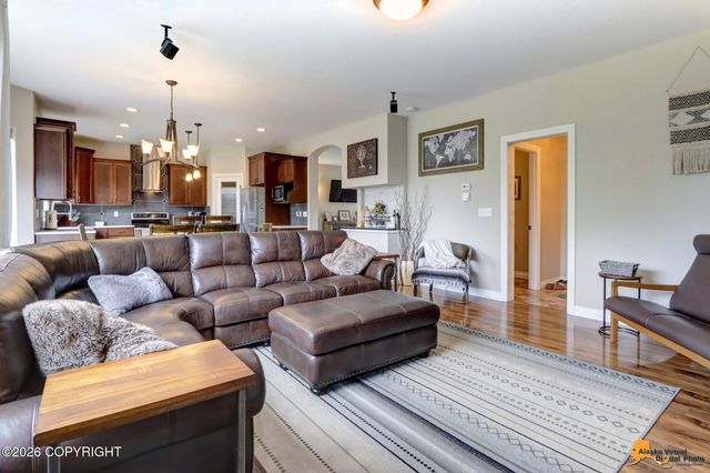 7720 Hacienda Drive, Anchorage, AK 99507