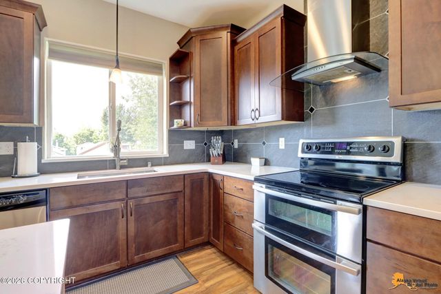 7720 Hacienda Drive, Anchorage, AK 99507