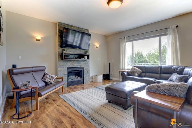 7720 Hacienda Drive, Anchorage, AK 99507