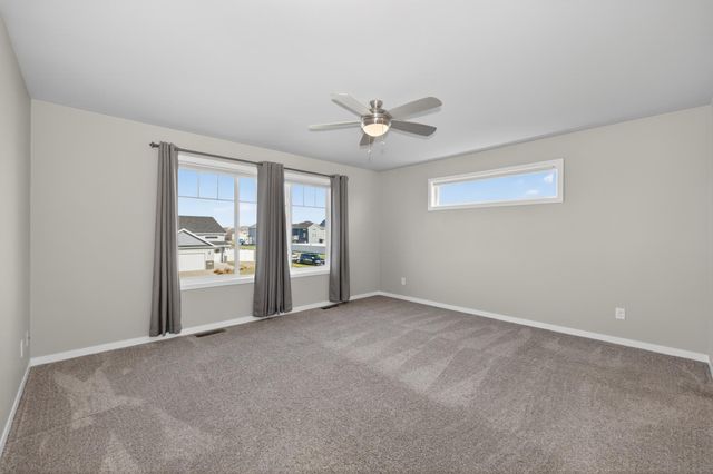 6064 58th Street S, Fargo, ND 58104