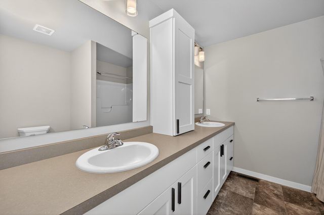 6064 58th Street S, Fargo, ND 58104