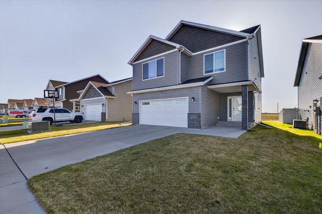 6064 58th Street S, Fargo, ND 58104