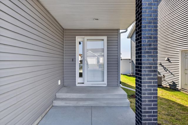 6064 58th Street S, Fargo, ND 58104