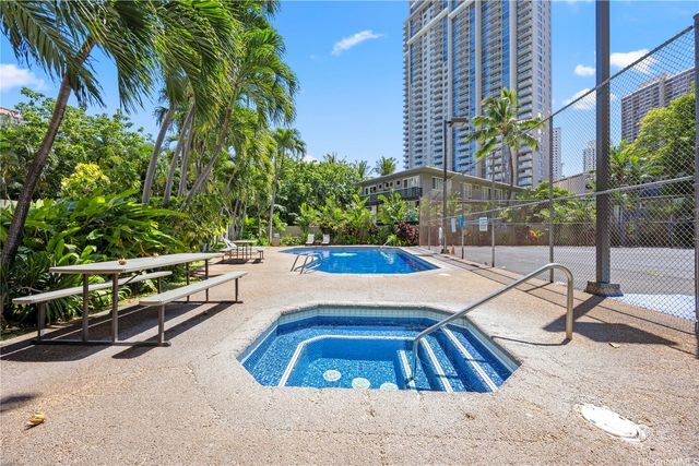 1700 Ala Moana Boulevard 2004, Honolulu, HI 96815