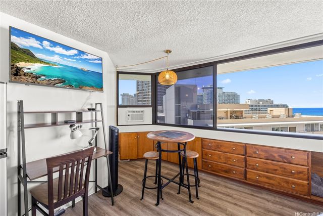 1700 Ala Moana Boulevard 2004, Honolulu, HI 96815