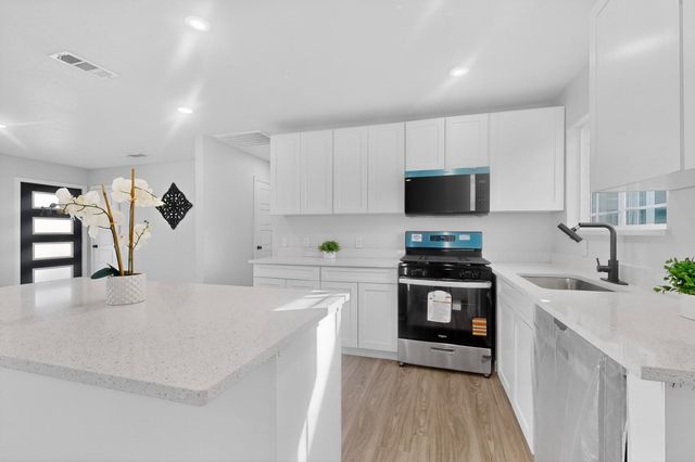 4540 Western Oaks Drive, Dallas, TX 75211