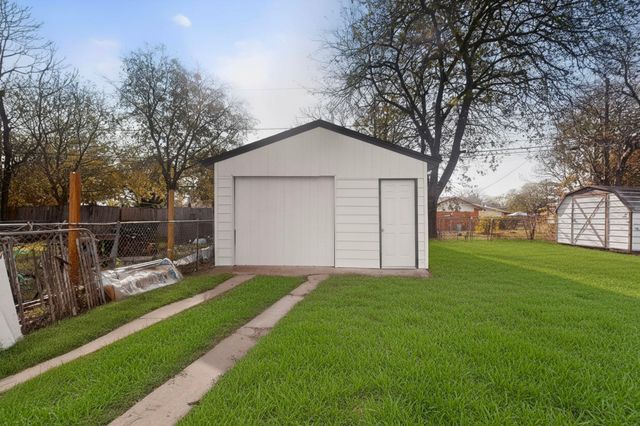 4540 Western Oaks Drive, Dallas, TX 75211