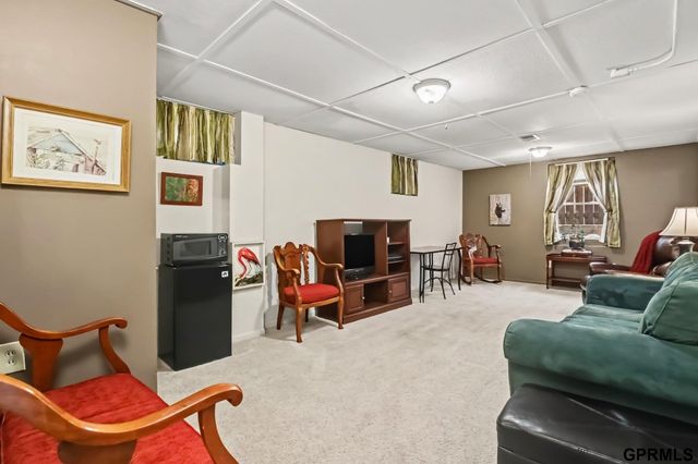 835 S 67 Avenue, Omaha, NE 68106