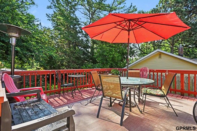 835 S 67 Avenue, Omaha, NE 68106