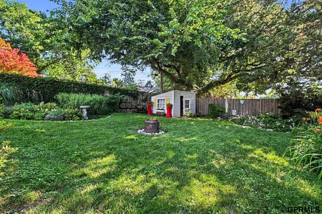 835 S 67 Avenue, Omaha, NE 68106