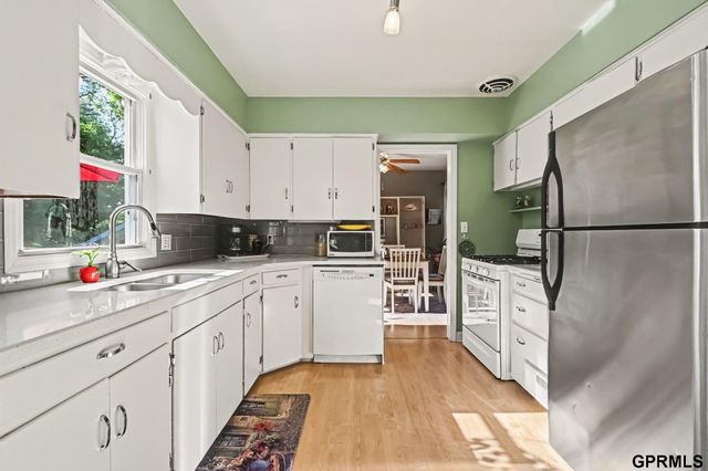 835 S 67 Avenue, Omaha, NE 68106