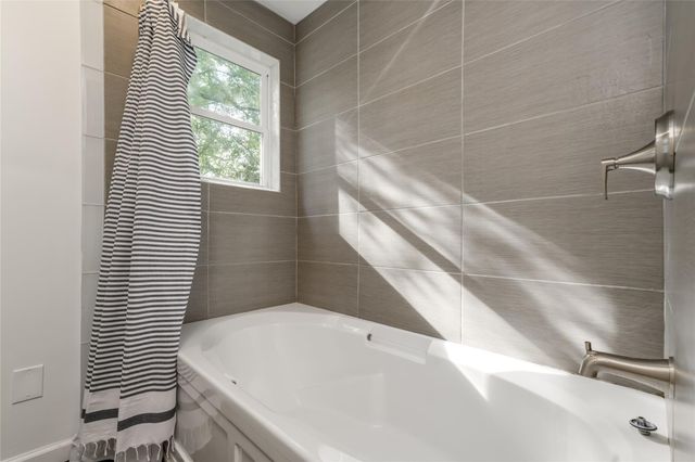 5323 Downs DR, Austin, TX 78721