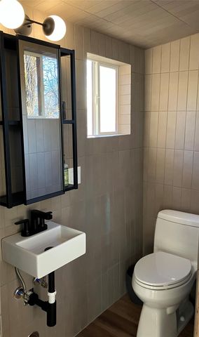 5323 Downs DR, Austin, TX 78721