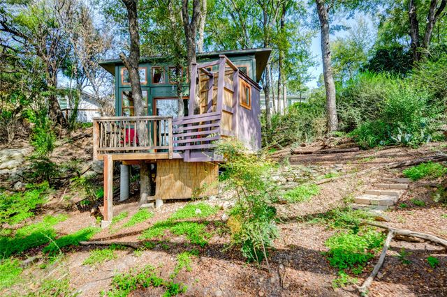 5323 Downs DR, Austin, TX 78721