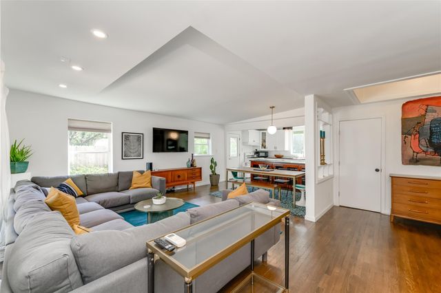 5323 Downs DR, Austin, TX 78721