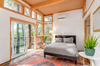 5323 Downs DR, Austin, TX 78721