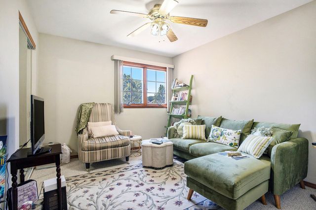 4028 W 91st Place, Merrillville, IN 46410